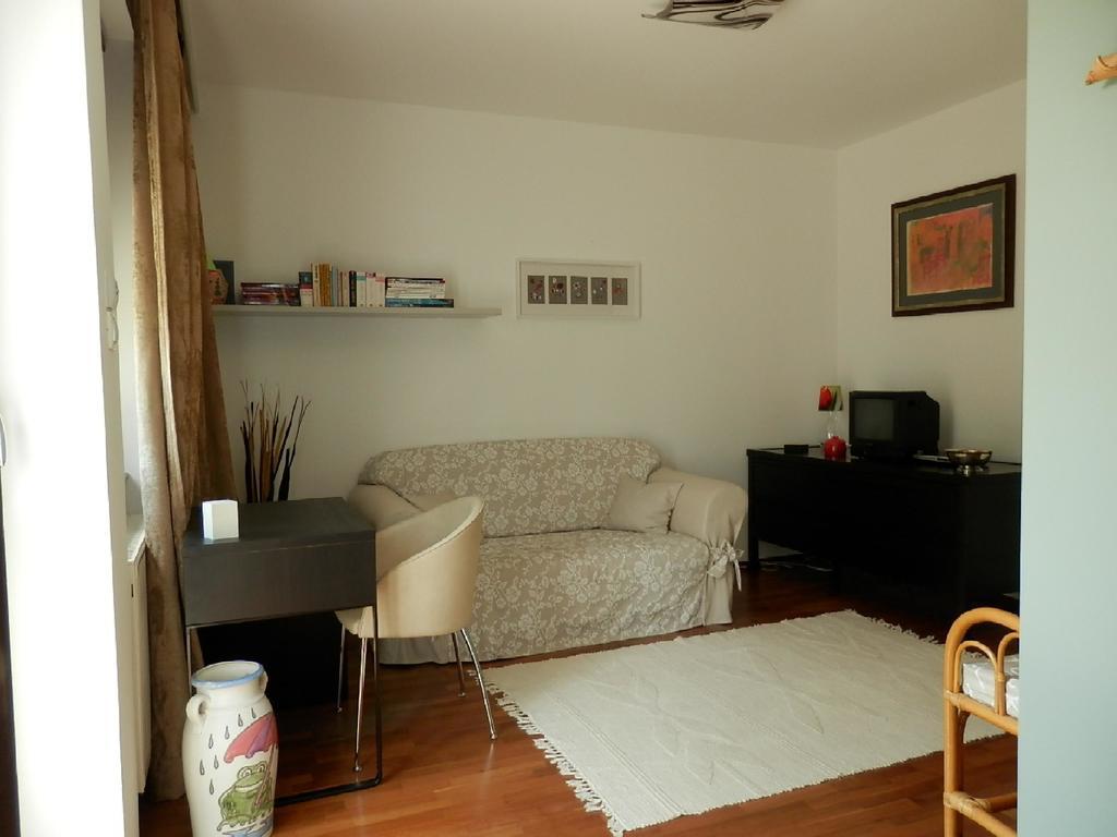 Csiki Apartman Budaörs Oda fotoğraf