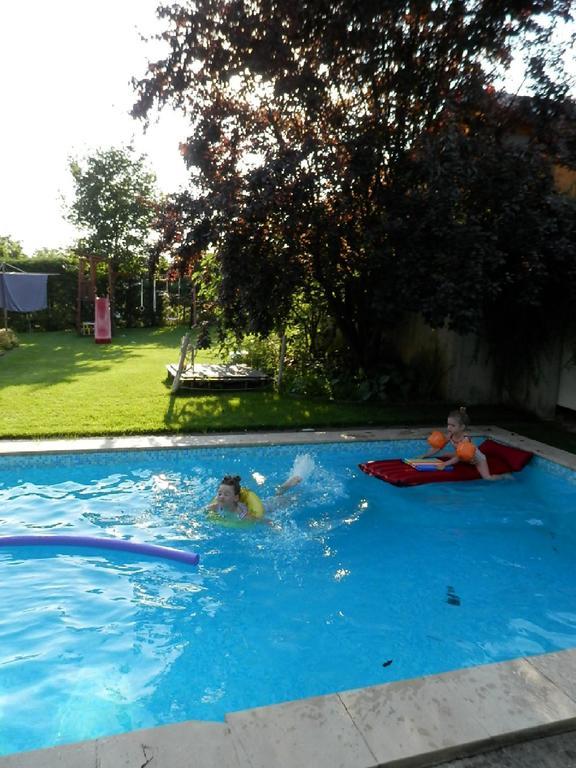 Csiki Apartman Budaörs Oda fotoğraf